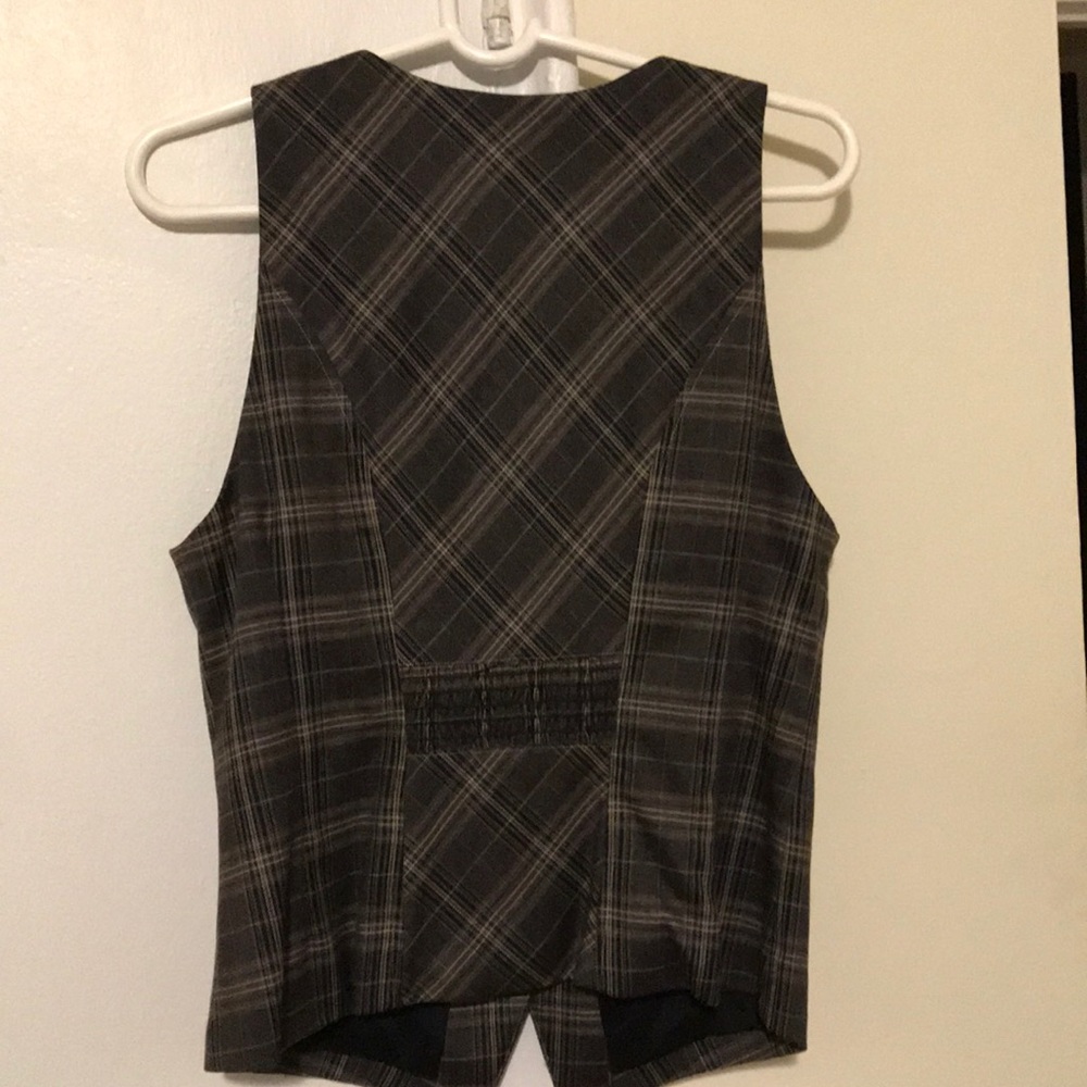 Vest - Picture 2 of 2